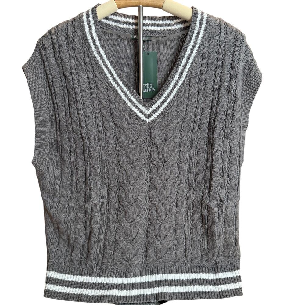 Wild Fable Women's Gray Oversized V-Neck Sweater Vest - Size Small - NWT